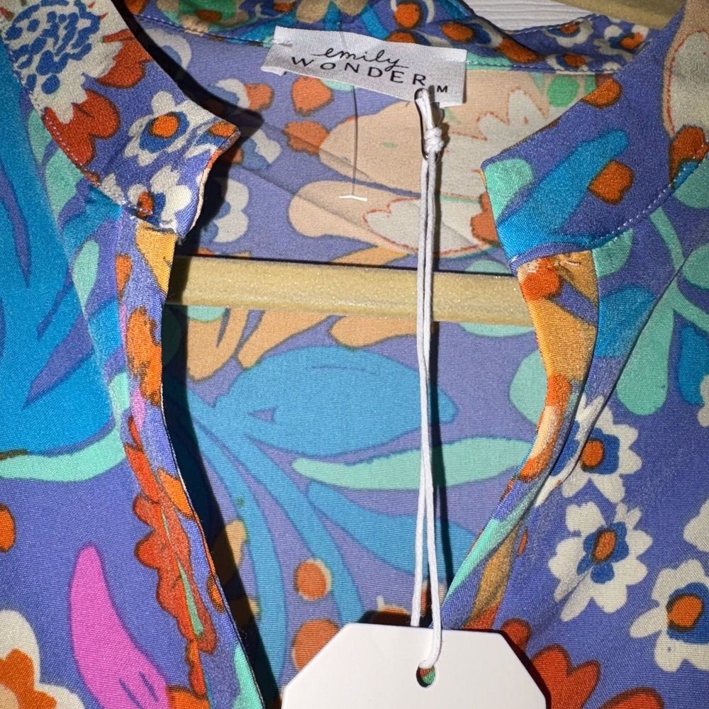 EUC set of 3 tops med and large - Picture 4 of 9